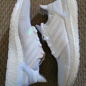 ADIDAS ULTRABOOST 20 WHITE IRIDESCENT BRAND NEW SZ 12